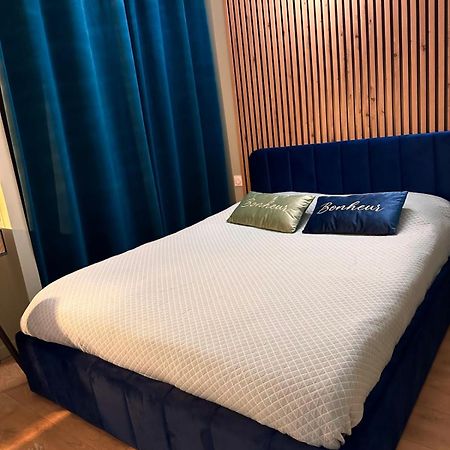 Un Appartement En Centre Ville , A 2 Pas Du Chateau De Villers Cotterets Luaran gambar