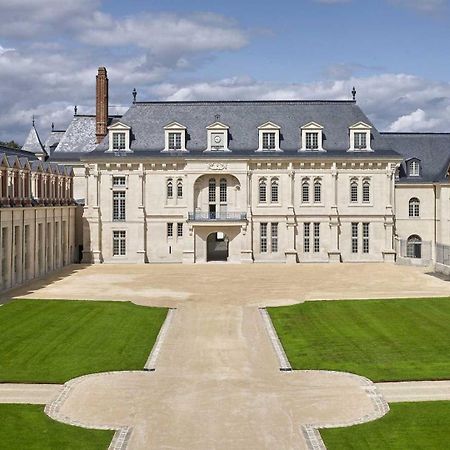 Un Appartement En Centre Ville , A 2 Pas Du Chateau De Villers Cotterets Luaran gambar