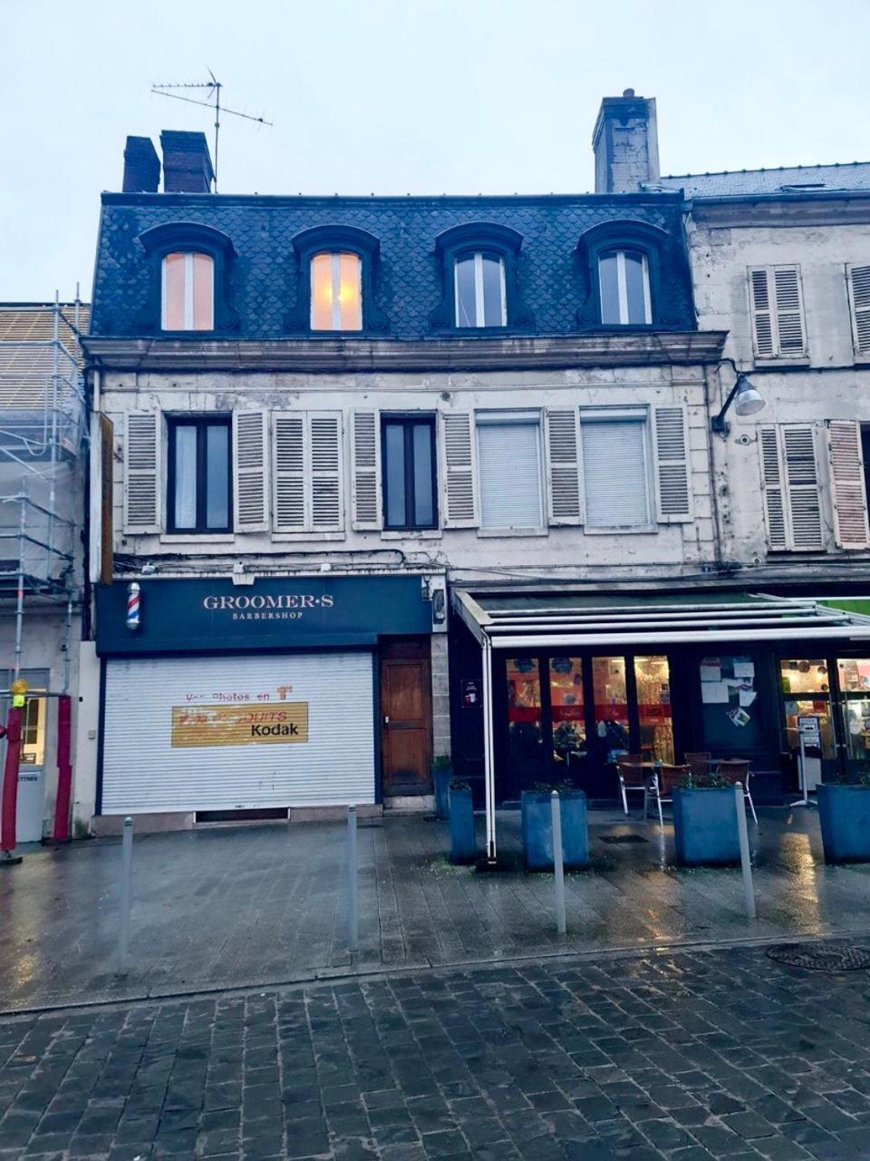 Un Appartement En Centre Ville , A 2 Pas Du Chateau De Villers Cotterets Luaran gambar